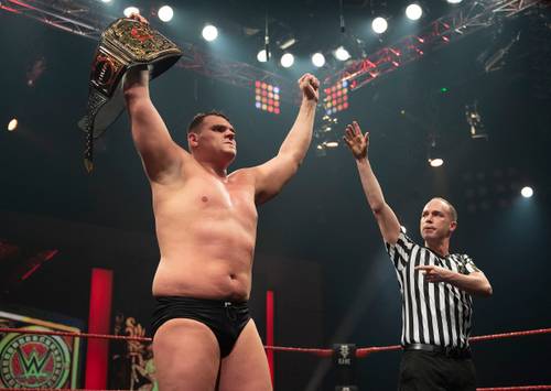WALTER como Campeón NXT UK - WWE