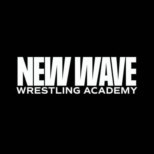 Superluchas - Descripción (modificada): El logo de Resultados New Wave Wrestling sobre fondo negro.