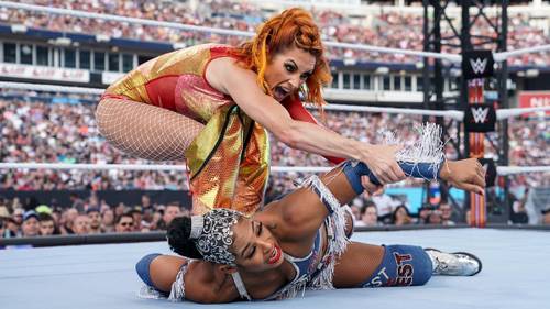 Becky Lynch vs Bianca Belair por el Campeonato Femenil Raw en SummerSlam 2022