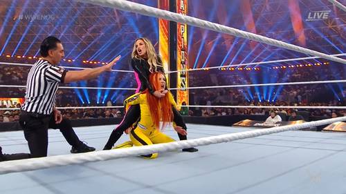 Trish Stratus y Becky Lynch en Night of Champions 2023