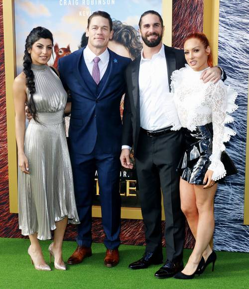Shay A Shariatzadeh, John Cena, Seth Rollins y Becky Lynch / US Magazine
