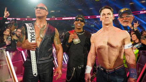 Dwayne Johnson The Rock, Travis Scott y John Cena en el evento premium WWE Elimination Chamber 2025 (01.03.2025) - WWE 2