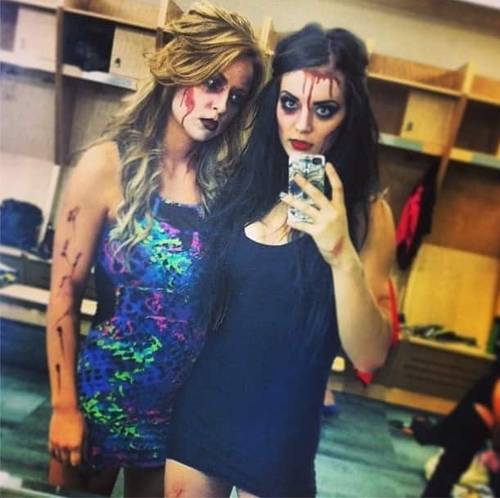 Paige y Emma en Halloween/ instagram.com/sarayajade