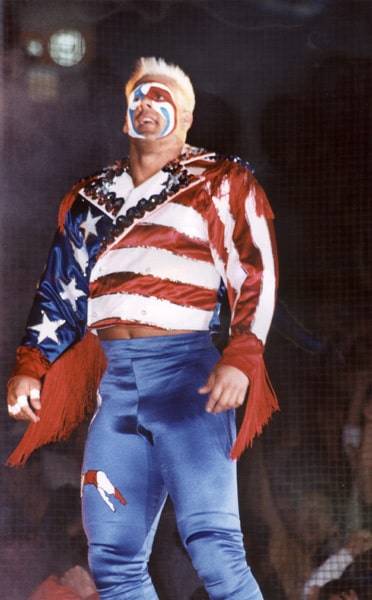 Sting en su look &quote;Great American Bash&quote;, el luchador más popular de los Estados Unidos a finales de los 80s