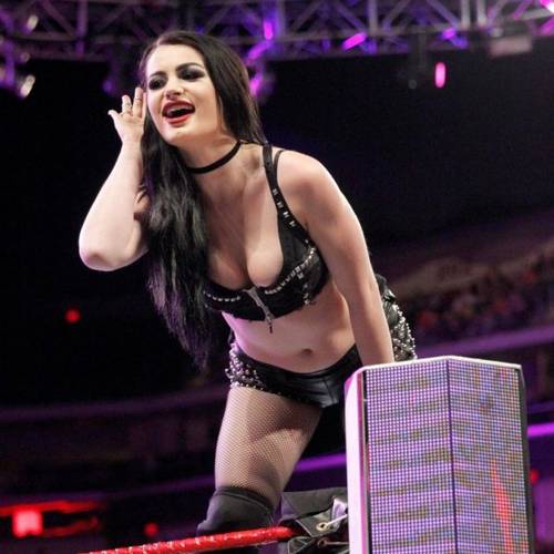 Paige durante una lucha en WWE