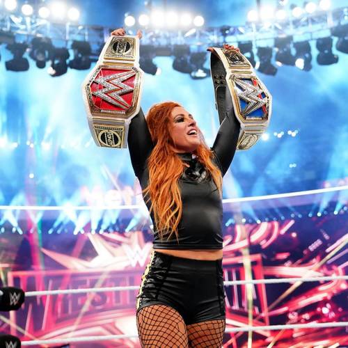 Becky Lynch consiguiendo el Campeonato Femenil Raw y SmackDown en WrestleMania 35 / WWE