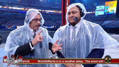 Michael Cole y Samoa Joe - WrestleMania 37