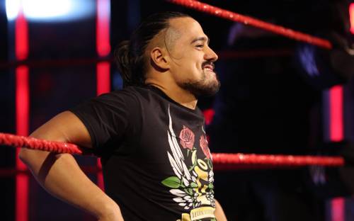 WWE iba a conceder a Ángel Garza un impulso, pero no se materializó