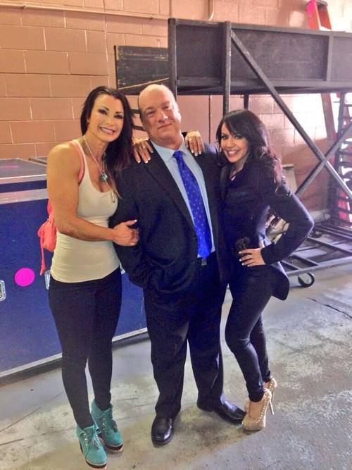 Lisa Marie (Tara, Victoria), Paul Heyaman y Layla en Rw Chicago - imagen por @mslayel