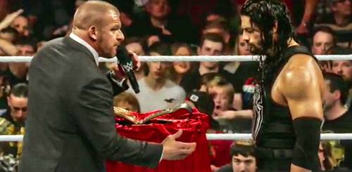 Triple H y Roman Reigns