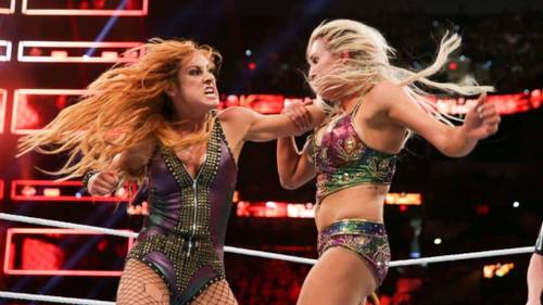 Becky Lynch y Charlotte Flair traen pleito (WWE Hell in a Cell 2018) / WWE