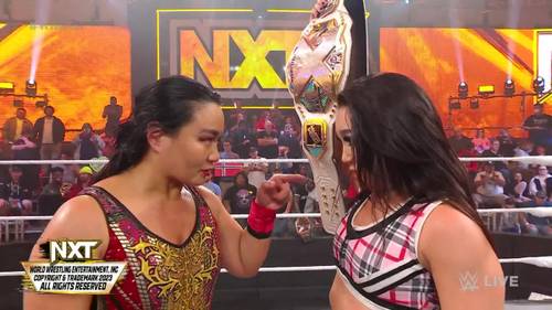 Meiko Satomura y Roxanne Perez WWE NXT 14 02 2023