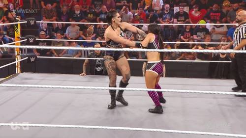 Rhea Ripley vs Roxanne Perez WWE NXT 18 de octubre 2022