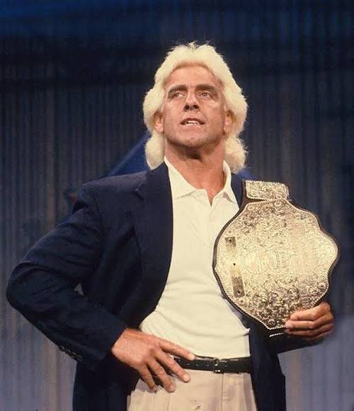 Ric Flair con el Big Gold Belt - NWA
