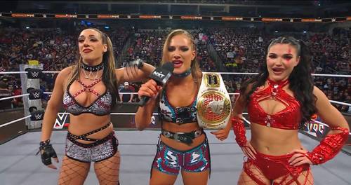 Jacy Jayne, la nueva Campeona Norteamericano NXT, Fallon Henley y Jazmyn Nyz en NXT Halloween Havoc 2024 (27.10.2024) - WWE