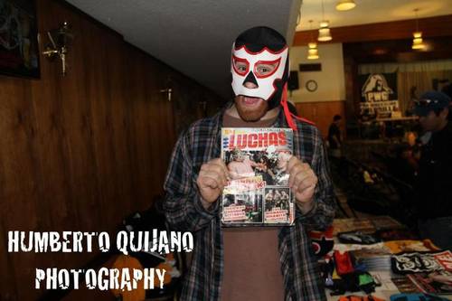El Generico junto a la Revista Súper Luchas / Photo by: Humberto Quijano