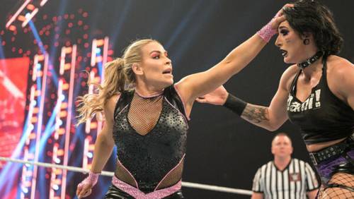 Natalya vs. Rhea Ripley en Raw (03/07/2023) / WWE