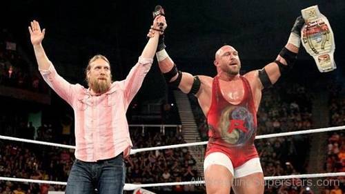 Daniel Bryan con Ryback como WWE Intercontinental Champion / AllWrestlingSuperstars.com