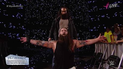 Luke Harper regresa y ayuda a Bray Wyatt a ganar a Randy Orton en WWE No Mercy 2016 (09/10/2016) / Twitter.com/WWE