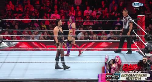Rhea Ripley y Asuka en WWE RAW 21 de noviembre 2022
