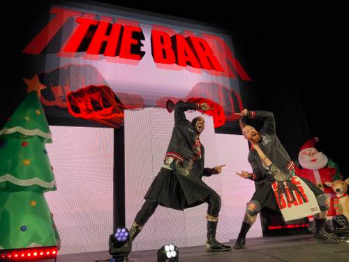 Sheamus y Cesaro The Bar como Campeones de Parejas de SmackDown