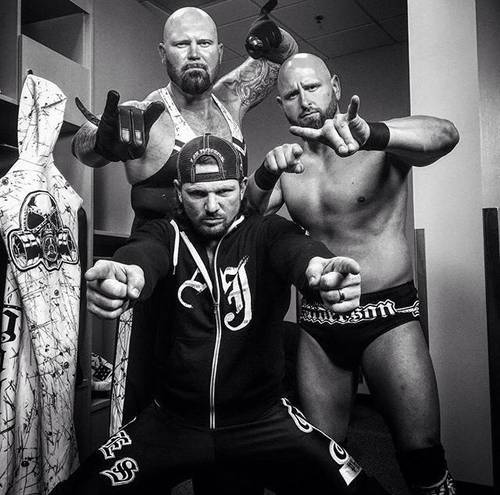 The Club (AJ Styles, Luke Gallows y Karl Anderson) / Twitter.com/AJStylesOrg