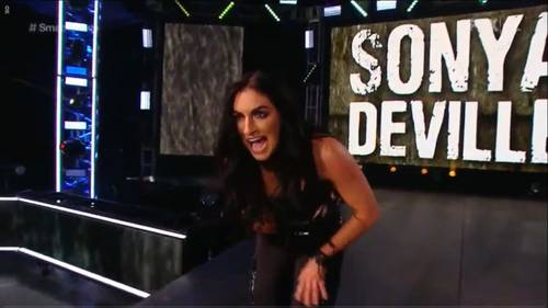 Sonya Deville quiere ser Campeona SmackDown