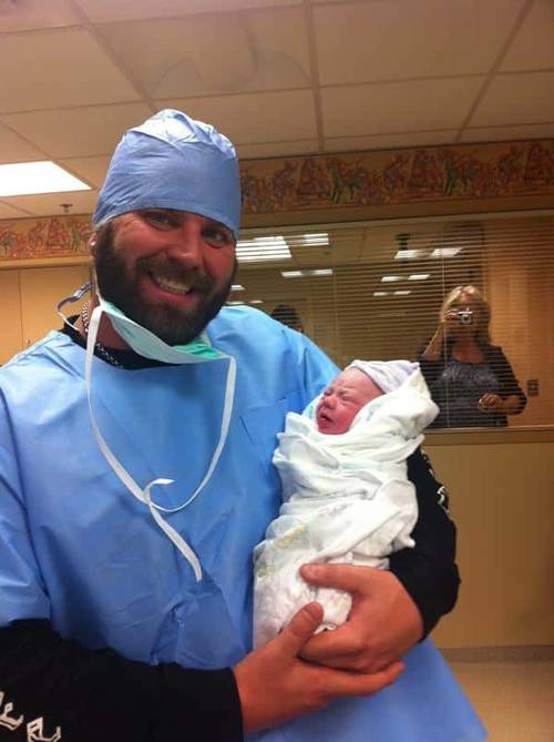 James Storm junto a su hijo Mason Janes (20.1.12) / Twitter.com/Cowboy_J_Storm