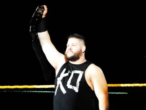 Kevin Owens, como NXT Champion (04/05/2015) / Photo by: Courtney Rose - Flickr.com