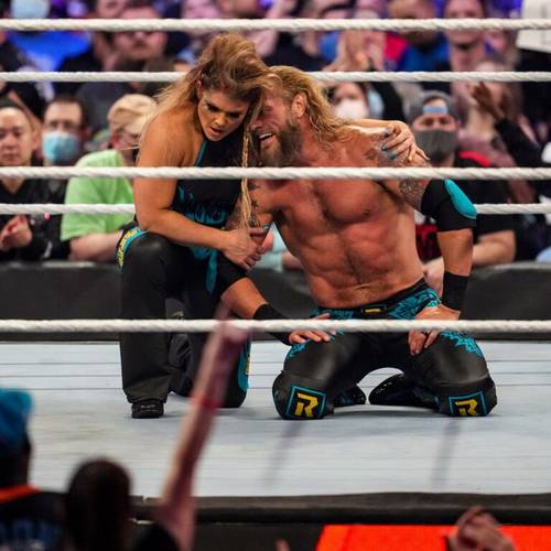 Beth Phoenix y Edge en el WWE Royal Rumble 2022 (29/01/2022) / WWE 3