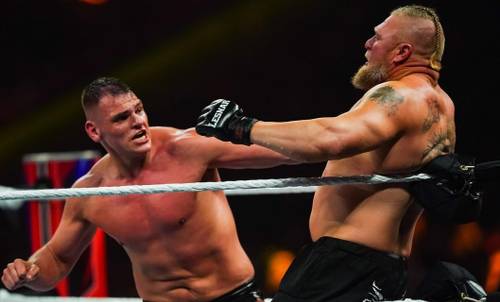 Brock Lesnar acorralado por Gunther