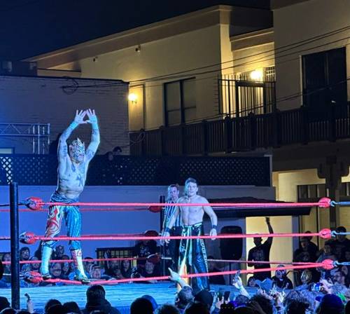 Rey Fenix y Mike Bailey en Republic Of Lucha IV @deljamesgang