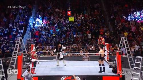 Finn Bálor, Rey Mysterio, Kevin Owens y Seth Rollins - WWE Raw 25 de octubre 2021