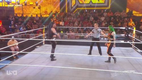 Shotzi vs Lash Legend en WWE NXT 25 de octubre 2022
