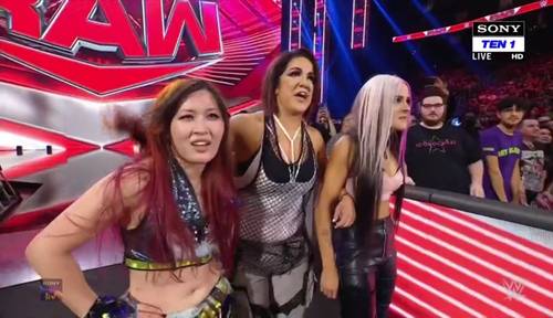 Iyo Sky, Bayley y Dakota Kai en WWE Raw (01/08/2022) / WWE