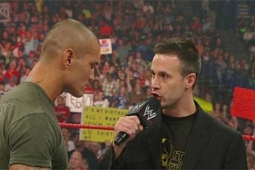 Freddie Prinze Jr. con Randy Orton en Raw
