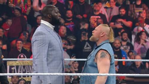 Omos y Brock Lesnar cara a cara en WWE Raw