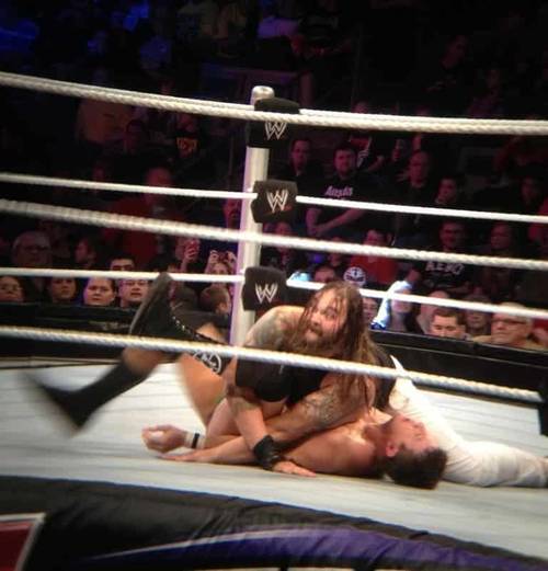Bray Wyatt en WWE Maint Event // Imagen Creative Commons por smkimmel59