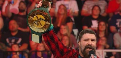 Jim Ross atiza a WWE por el Campeonato 24/7