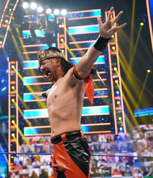 ¿Enfrentará Shinsuke Nakamura a Roman Reigns por el título Universal?