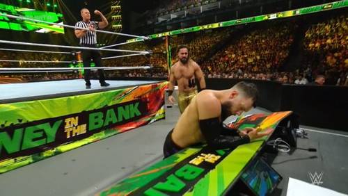 Seth Rollins vs Finn Balor en Money in the Bank 2023