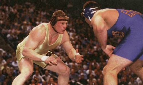 Brock Lesnar será entrenador de lucha olímpica Brock Lesnar como luchador olímpico en la Universidad de Minnesota