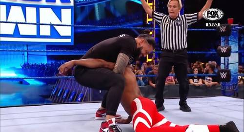 Roman Reigns y Montez Ford - WWE SmackDown 10 de septiembre 2021