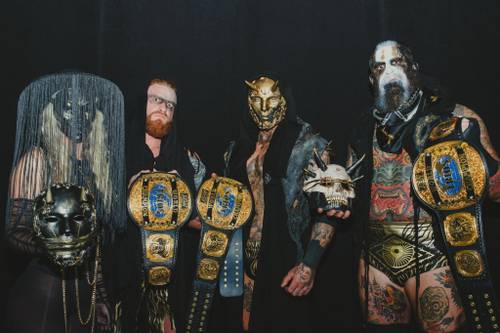 House of Black como Campeones Mundiales de Tríos AEW