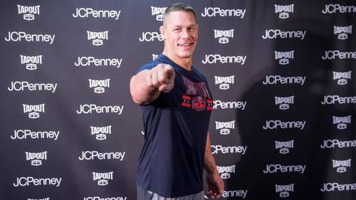 John Cena en el Tapout Fitness Center de New York, New York (2017) / WWE.com