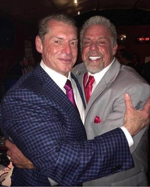 Ultimate Warrior y Vince McMahon en el fin de semana de su presentación al Salón de la Fama de WWE