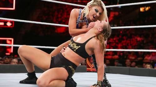 Alexa Bliss y Ronda Rousey / WWE
