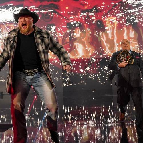 Brock Lesnar como Campeón WWE y Paul Heyman entrando en Raw (24/01/2022)