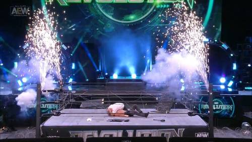 Kenny Omega emite comunicado sobre la fallida explosión de AEW Revolution