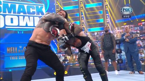 Roman Reigns y Rey Mysterio - SmackDown 18 de junio 2021